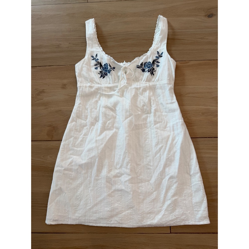 Altar'd State White Cotton Embroidered Mini Dress Blue Floral Lace Trim Small